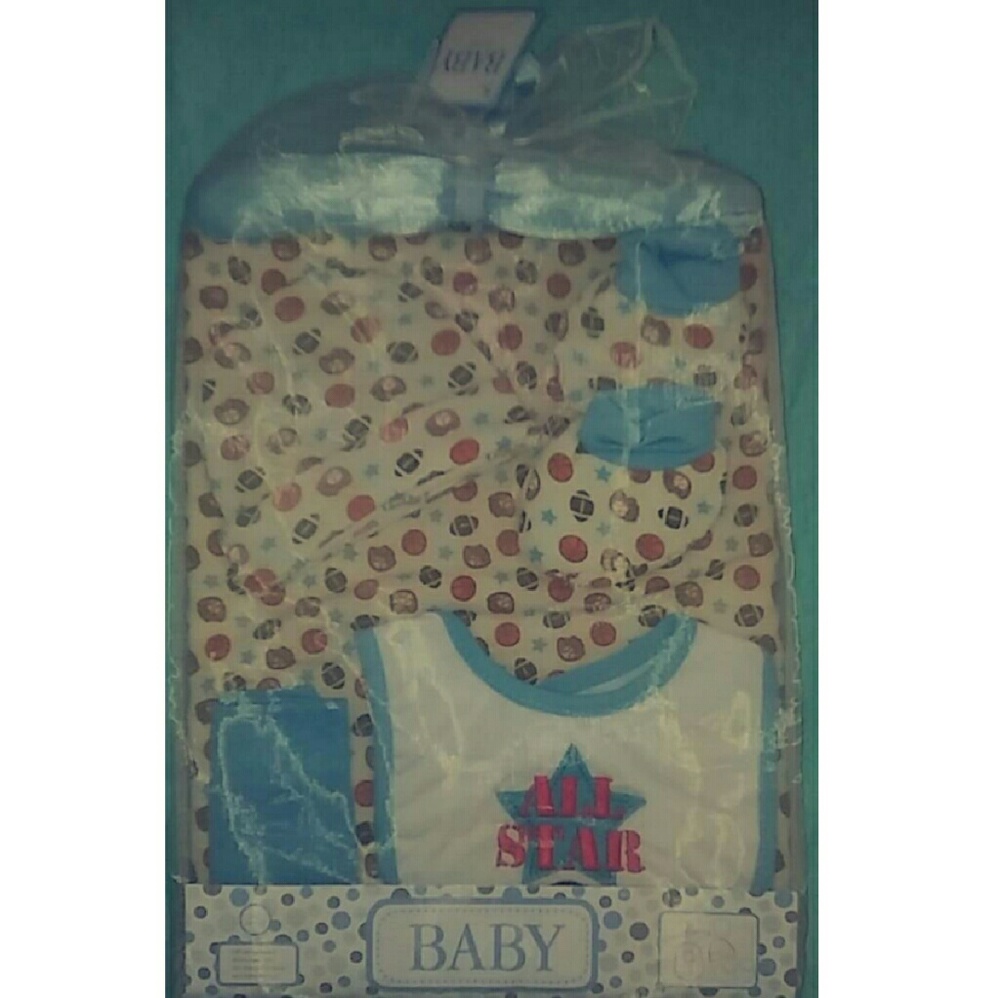 Newborn Gift Set